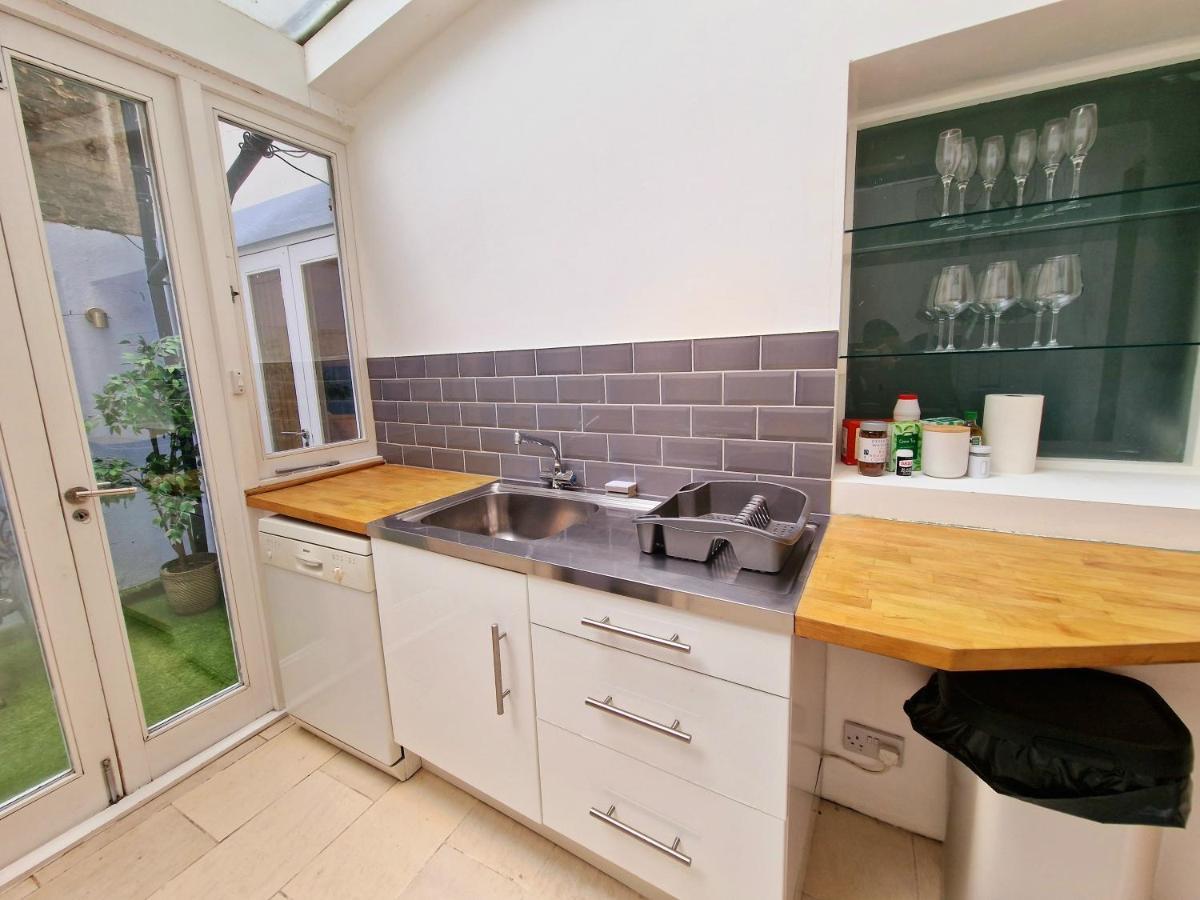Beautiful Hyde Park Flat By Lancaster Gate Station With Private Back Patio Apartment Londra Exterior foto
